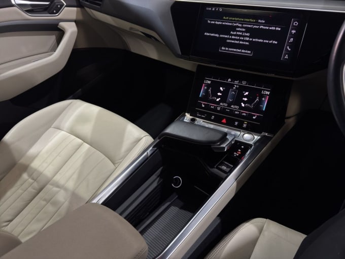 2025 Audi E-tron