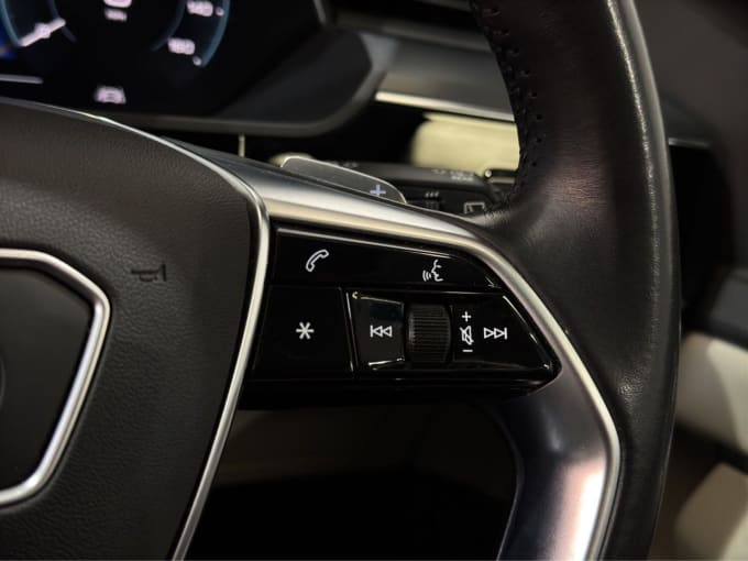 2025 Audi E-tron