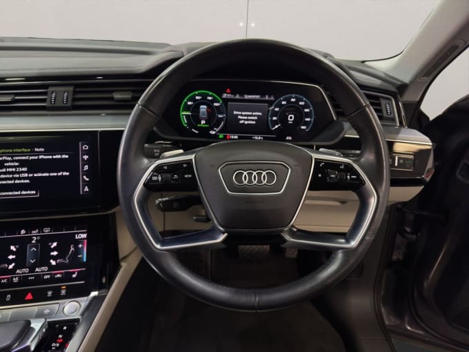 2025 Audi E-tron
