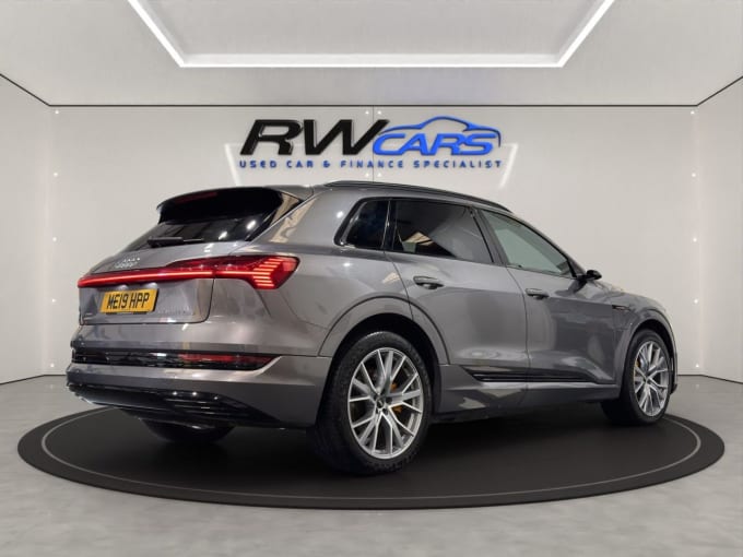 2025 Audi E-tron