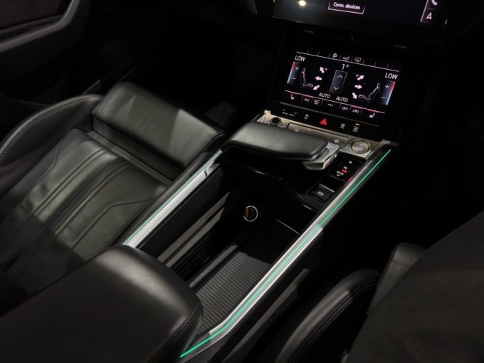 2025 Audi E-tron