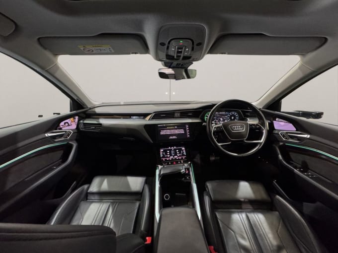 2025 Audi E-tron