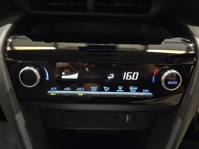 2025 Toyota Yaris Cross