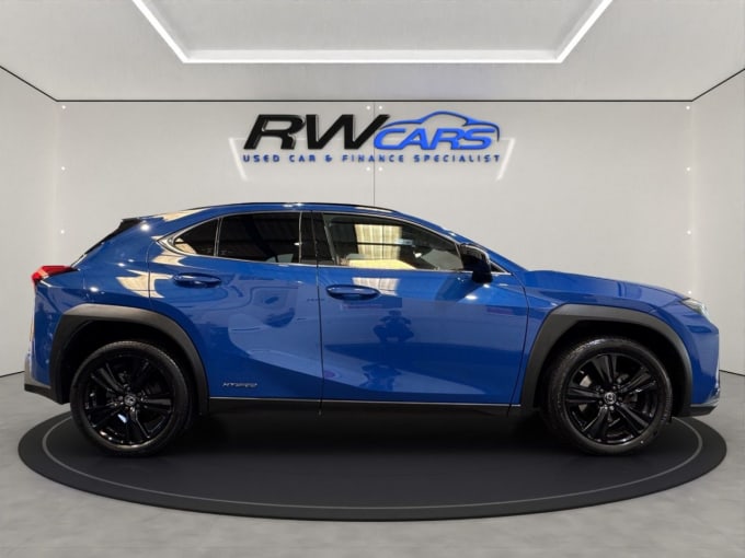 2025 Lexus Ux