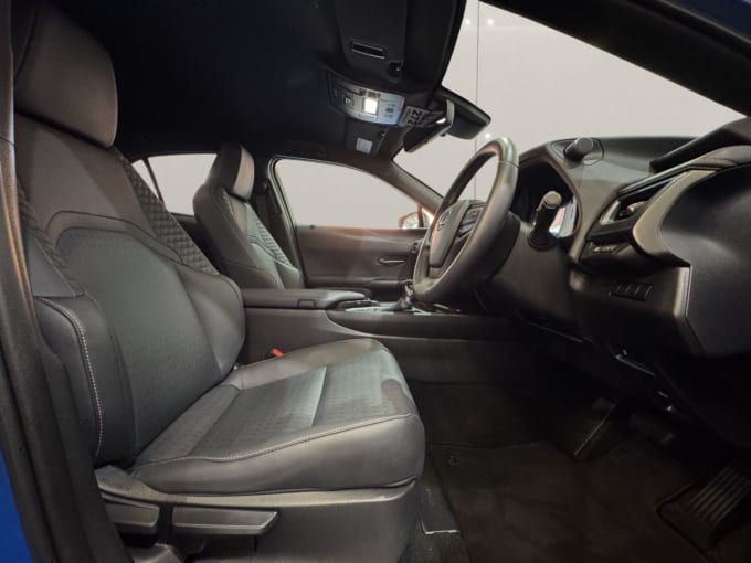 2025 Lexus Ux
