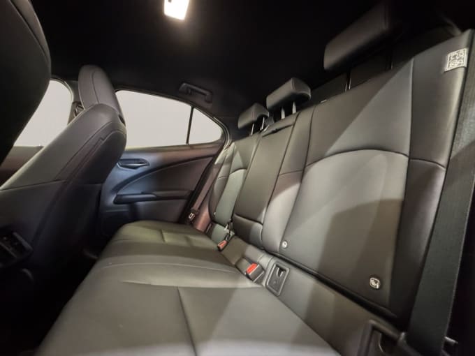 2025 Lexus Ux