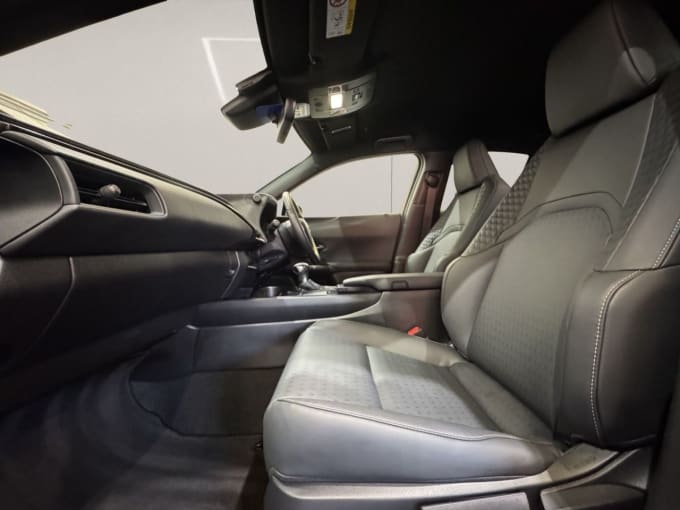 2025 Lexus Ux