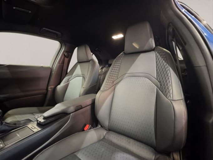 2025 Lexus Ux