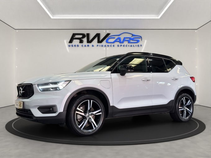 2025 Volvo Xc40