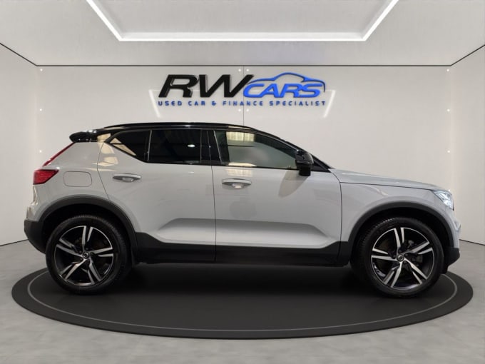2025 Volvo Xc40