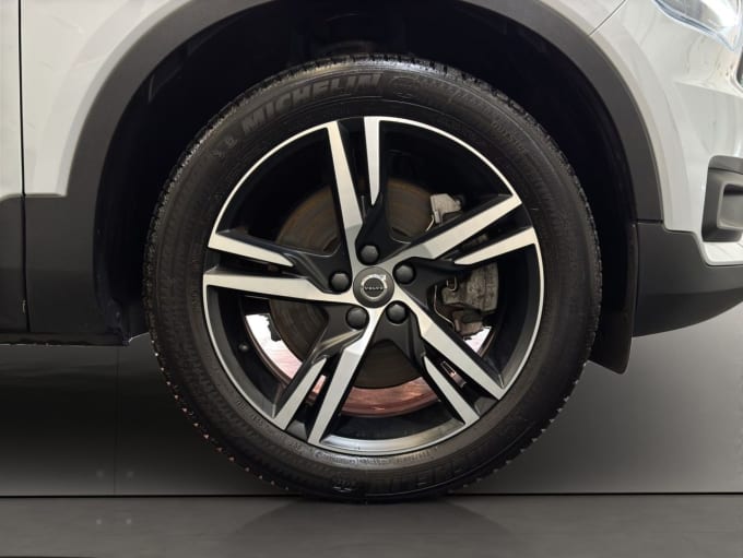 2025 Volvo Xc40
