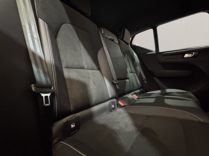 2025 Volvo Xc40