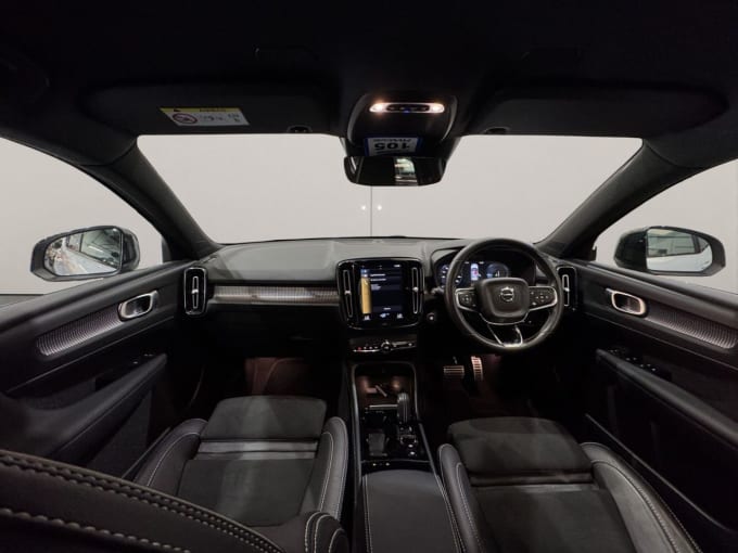2025 Volvo Xc40