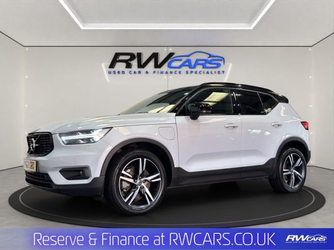 2025 Volvo Xc40