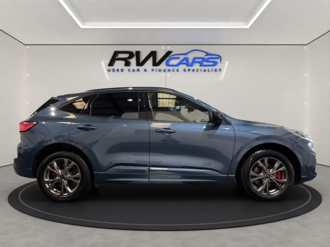 2025 Ford Kuga