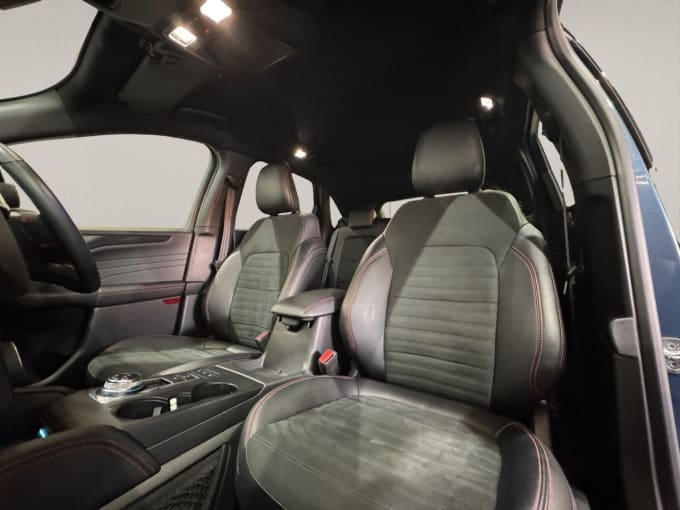 2025 Ford Kuga