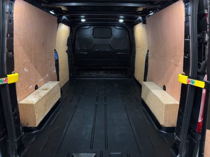 2025 Ford Transit Custom