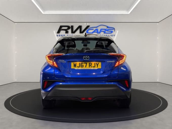 2025 Toyota C-hr