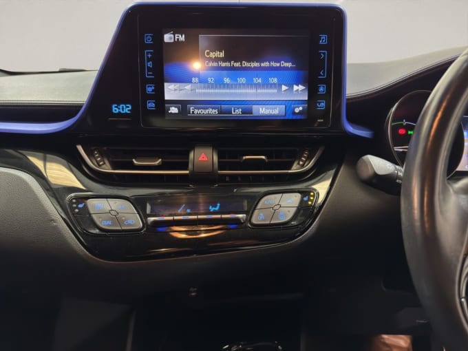 2025 Toyota C-hr