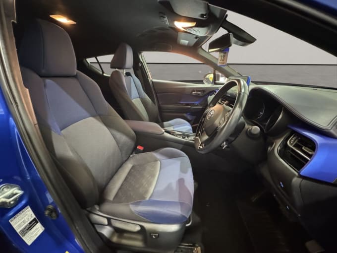 2025 Toyota C-hr