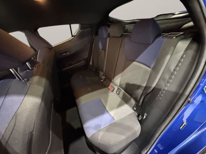 2025 Toyota C-hr