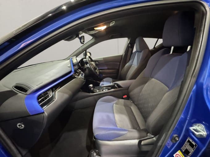 2025 Toyota C-hr