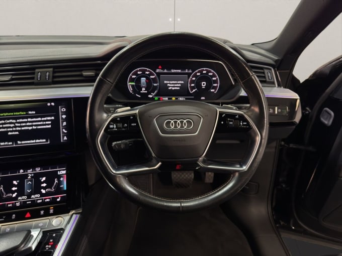 2025 Audi E-tron