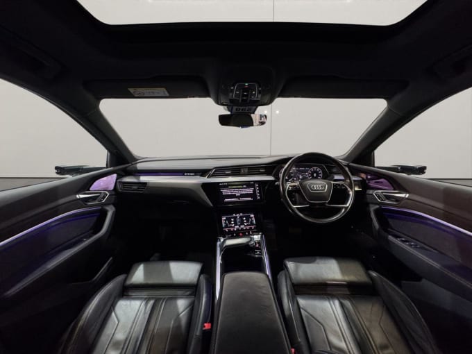 2025 Audi E-tron