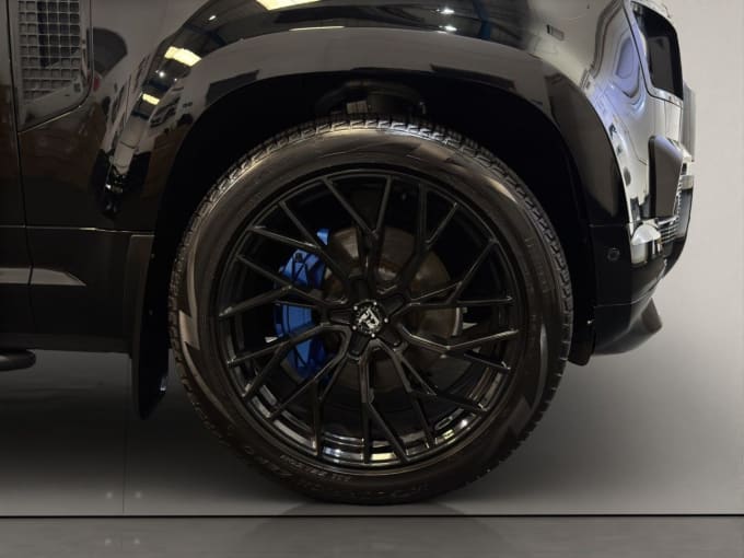 2025 Land Rover Defender