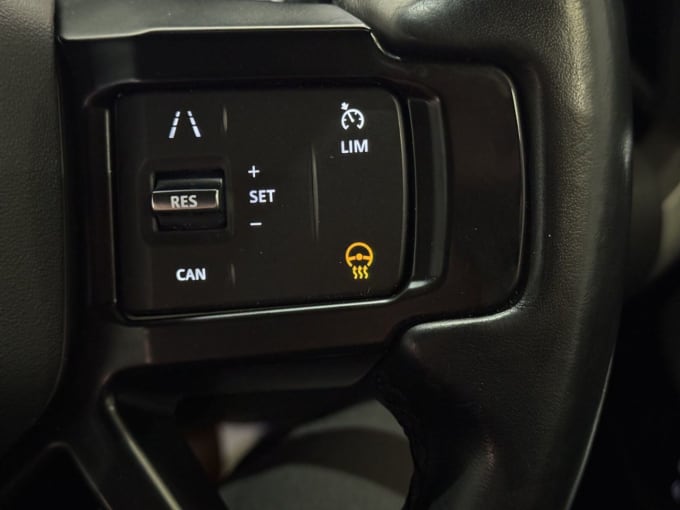 2025 Land Rover Defender