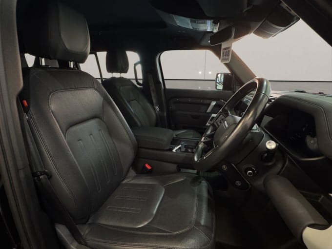 2025 Land Rover Defender