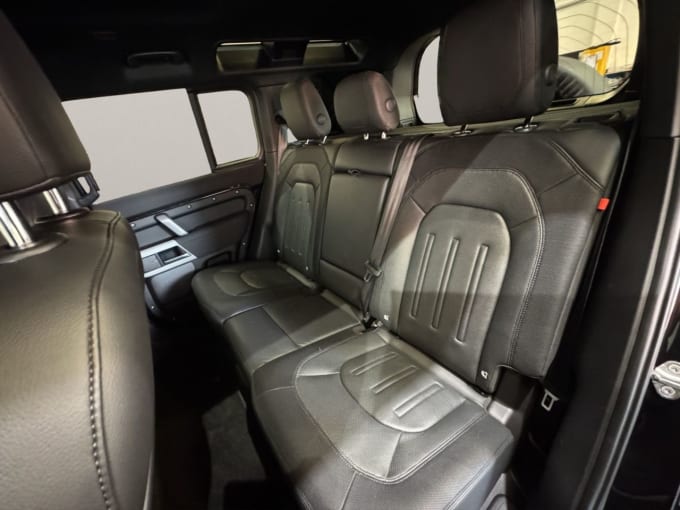 2025 Land Rover Defender