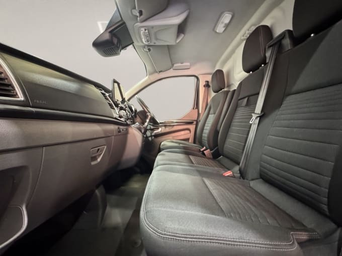 2025 Ford Transit Custom