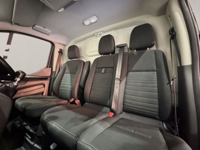 2025 Ford Transit Custom