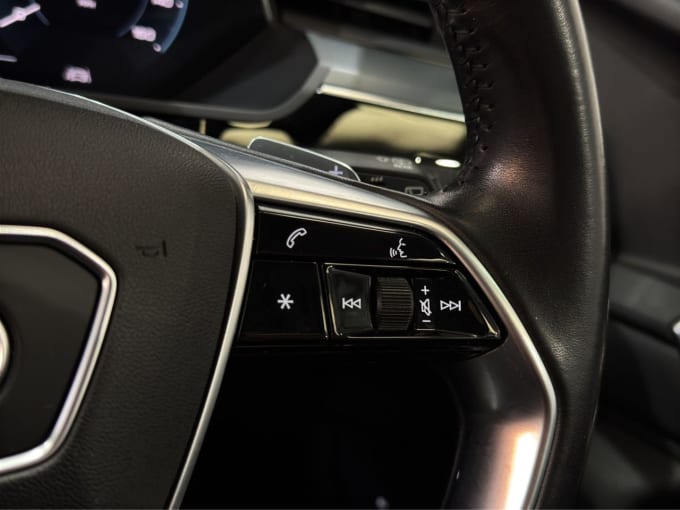 2025 Audi E-tron