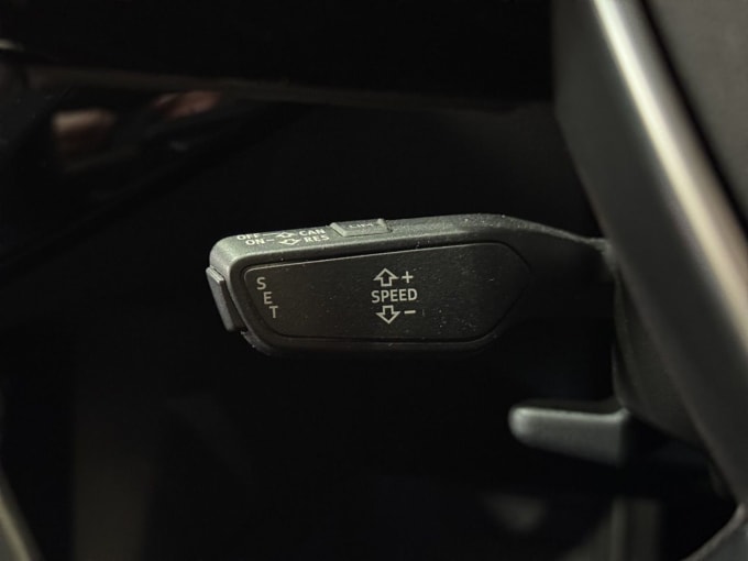 2025 Audi E-tron