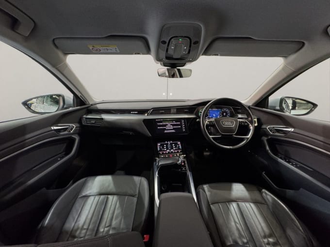 2025 Audi E-tron