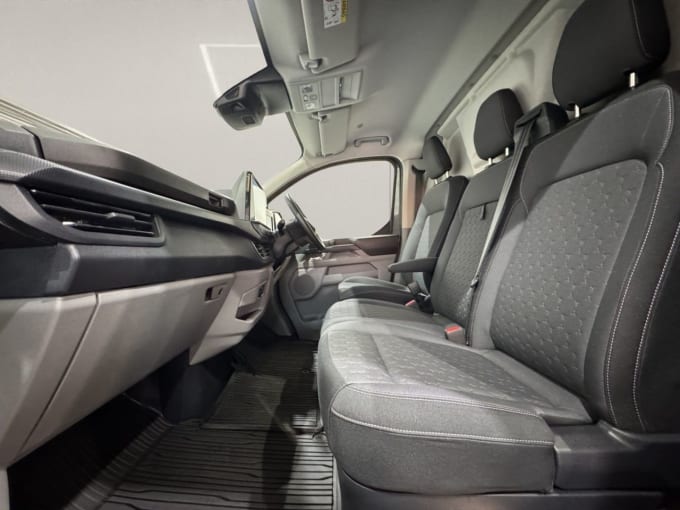 2025 Ford Transit Custom