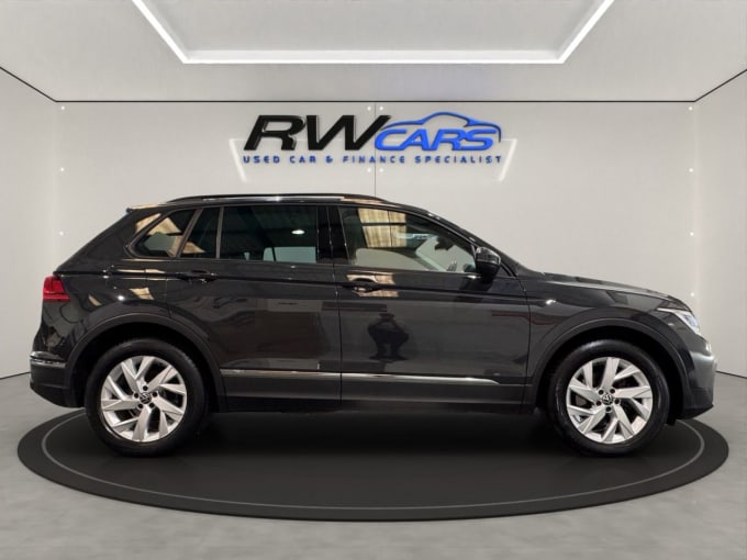 2025 Volkswagen Tiguan