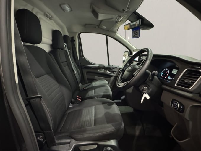 2025 Ford Transit Custom