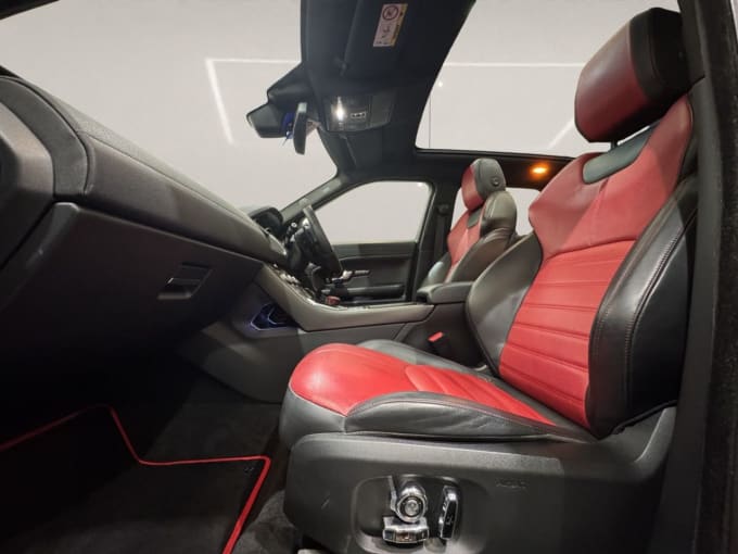 2025 Land Rover Range Rover Evoque