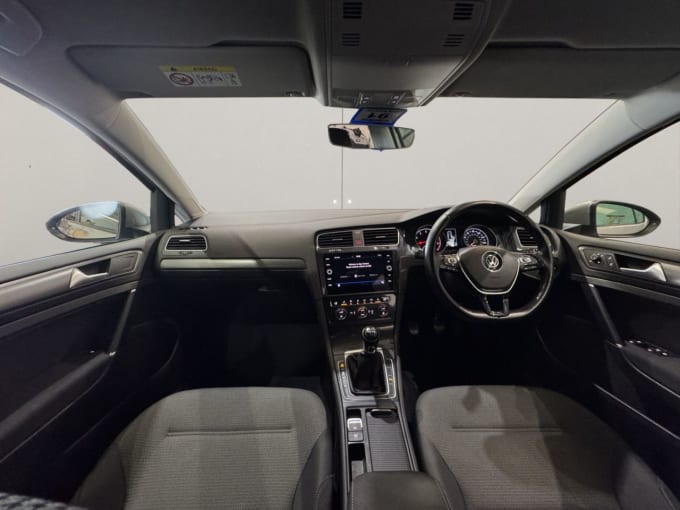 2025 Volkswagen Golf