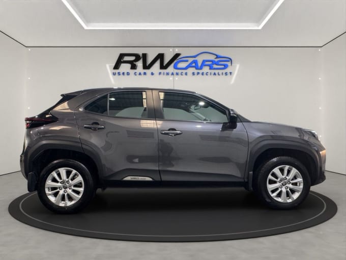 2025 Toyota Yaris Cross