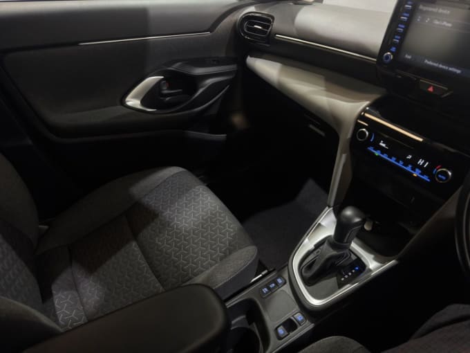 2025 Toyota Yaris Cross