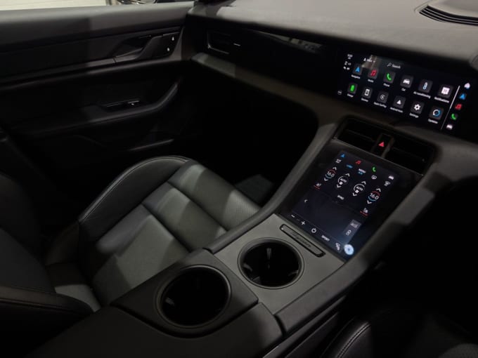 2022 Porsche Taycan