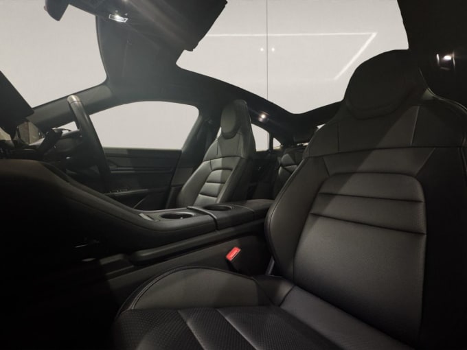 2022 Porsche Taycan