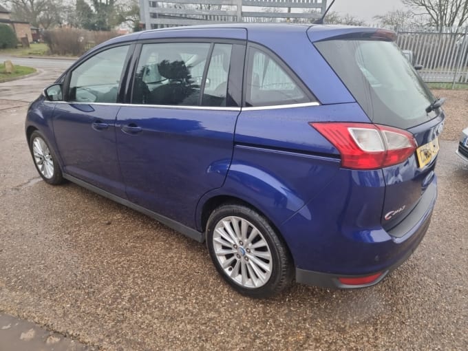 2025 Ford Grand C-max