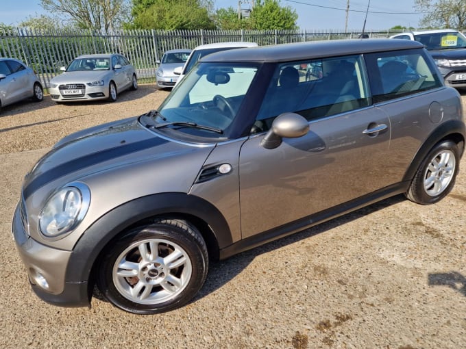 2025 Mini Hatch