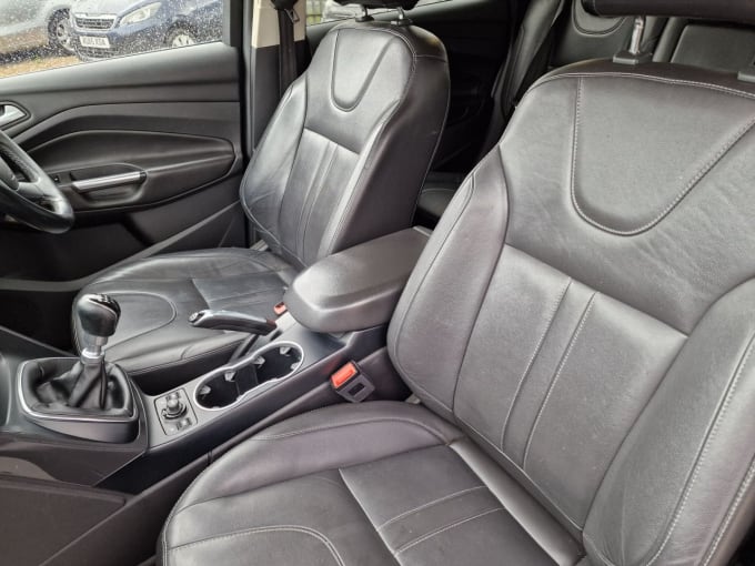 2025 Ford Kuga