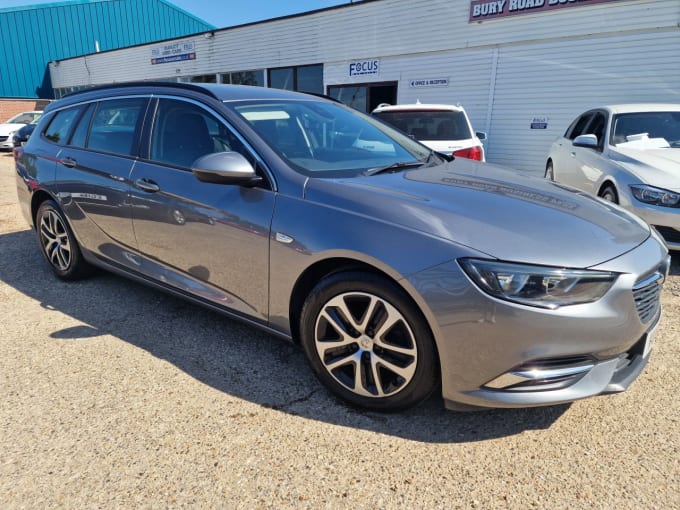 2025 Vauxhall Insignia